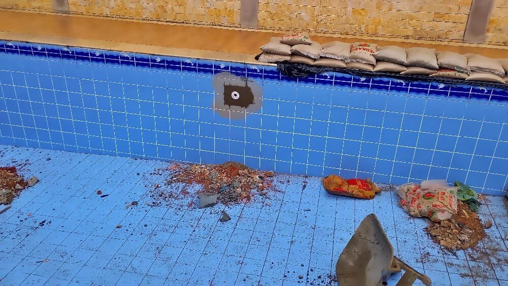 Reforma da piscina - remoção dos dispositivos antigos - imagem 2
