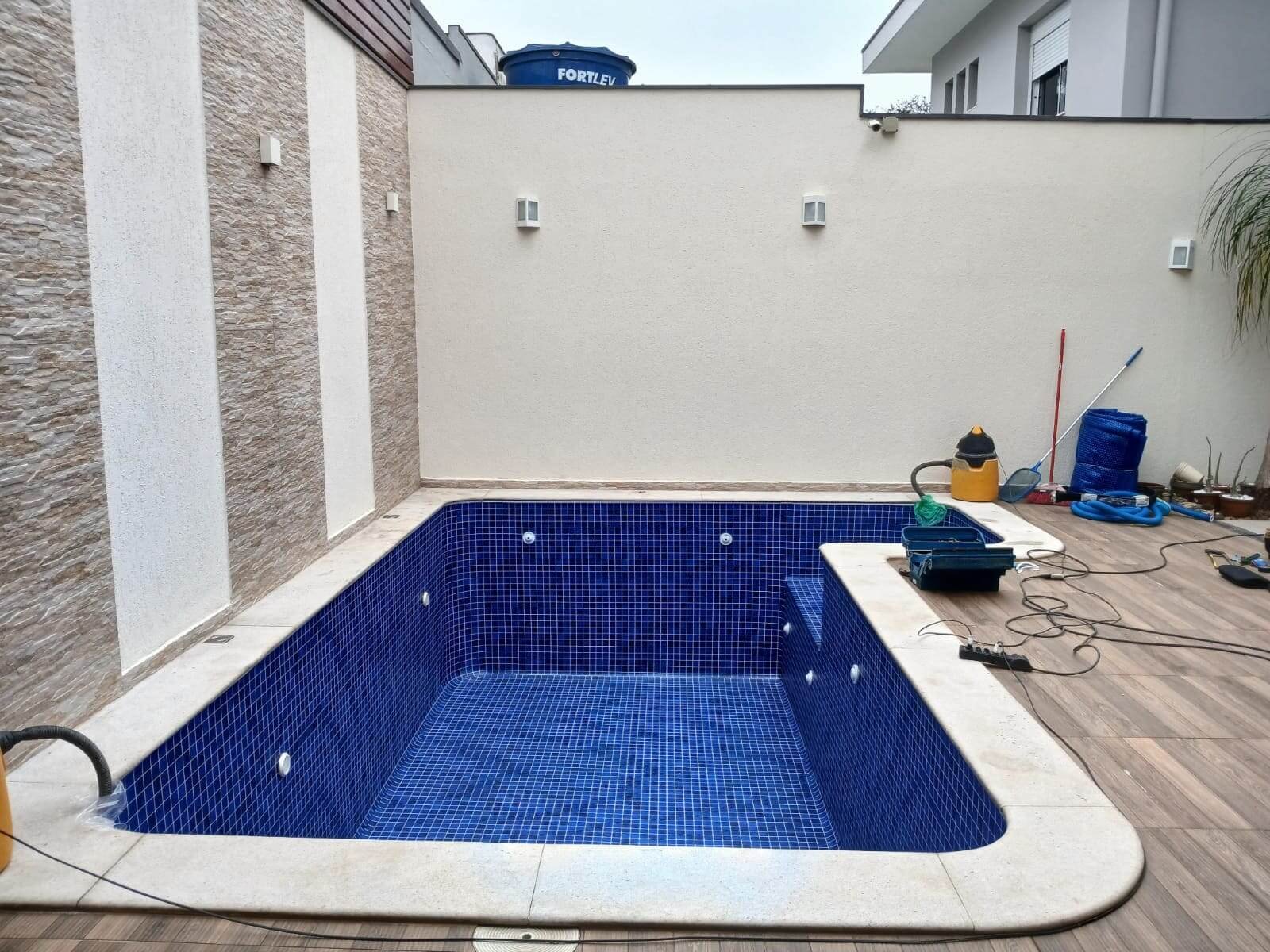 Instalação do Vinil na piscina em Santo Amaro foto 10