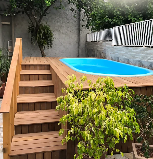 Piscina de Fibra LD-403 para cobertura e com 6.900 litros de água