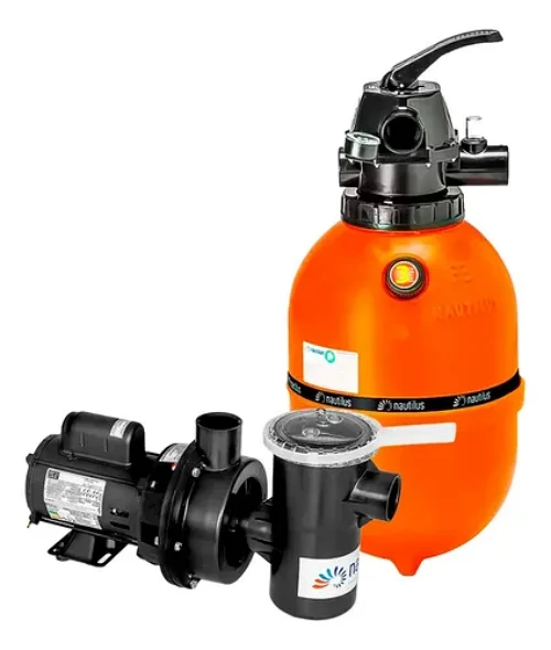 O conjunto Nautilus F350 com motor de 1/3 cv para piscinas até 29.000 litros.