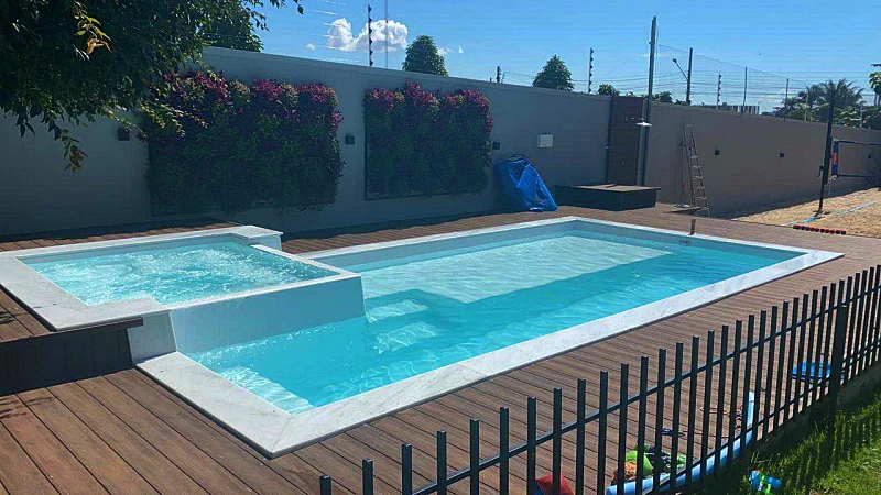 Piscina de Fibra modelo Evolution